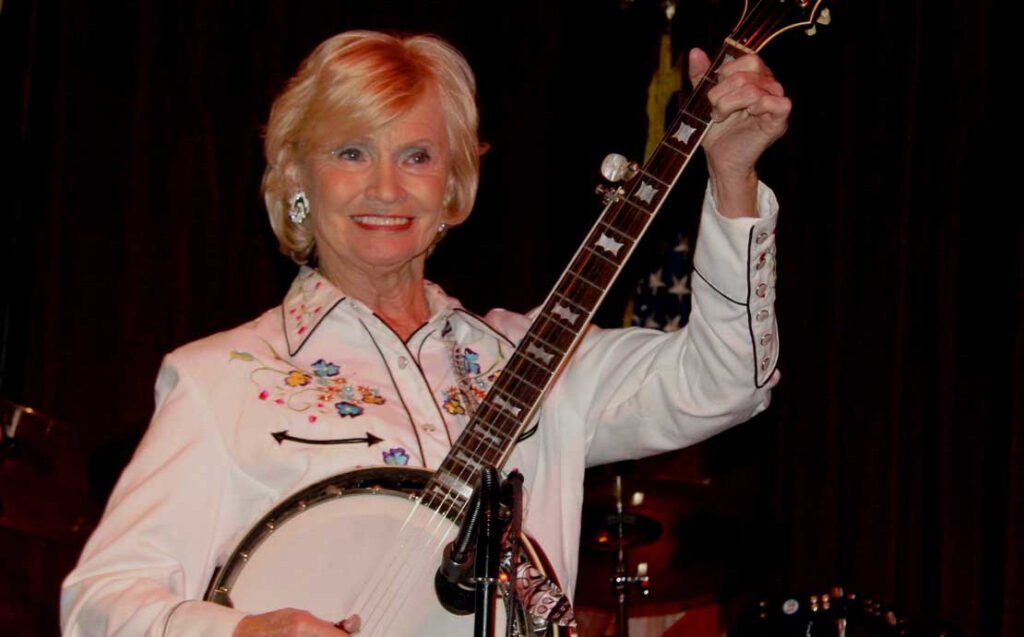 Remembering “First Lady of the Banjo” Roni Stoneman (RIP)