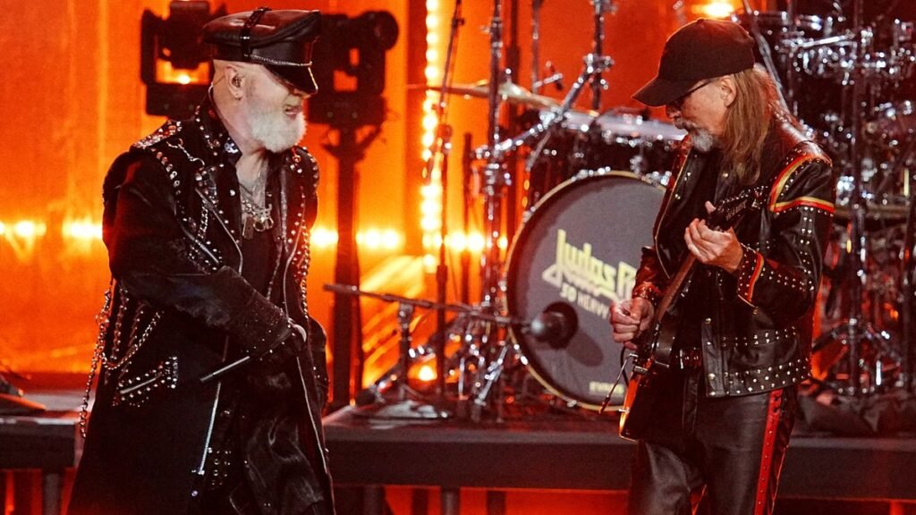 Watch Glenn Tipton go back to the level with Judas Priest for the primary time since final 12 months’s Energy Go back and forth pageant