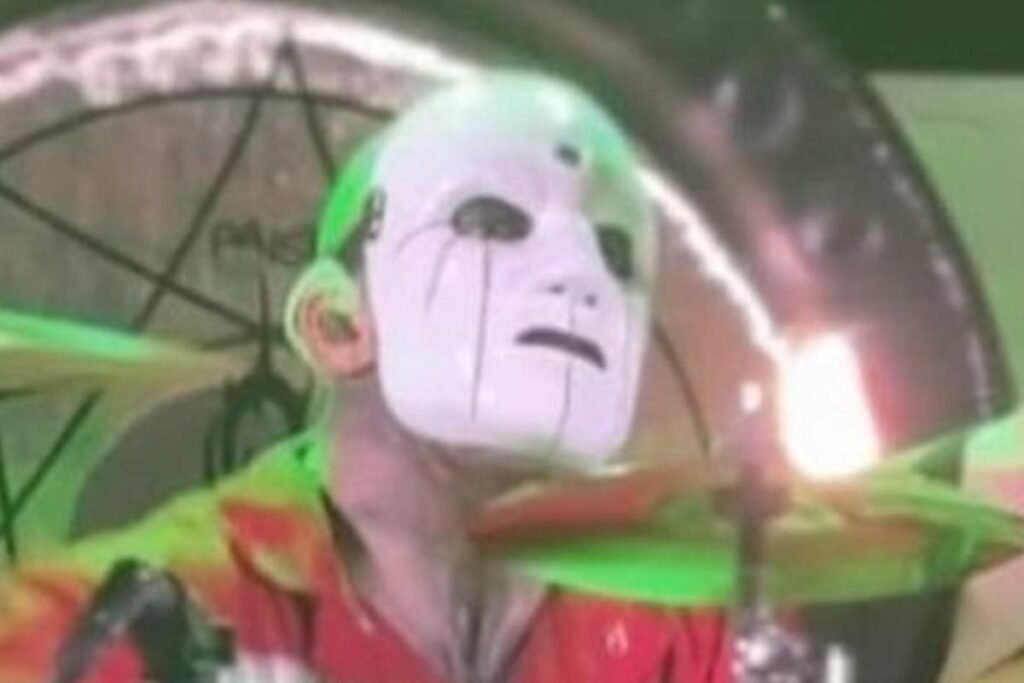 Lovers React to New Slipknot Drummer + Masks