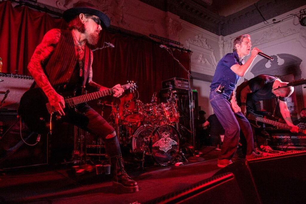 Jane’s Habit’s unique line-up announce co-headlining excursion of North The united states with Love And Rockets