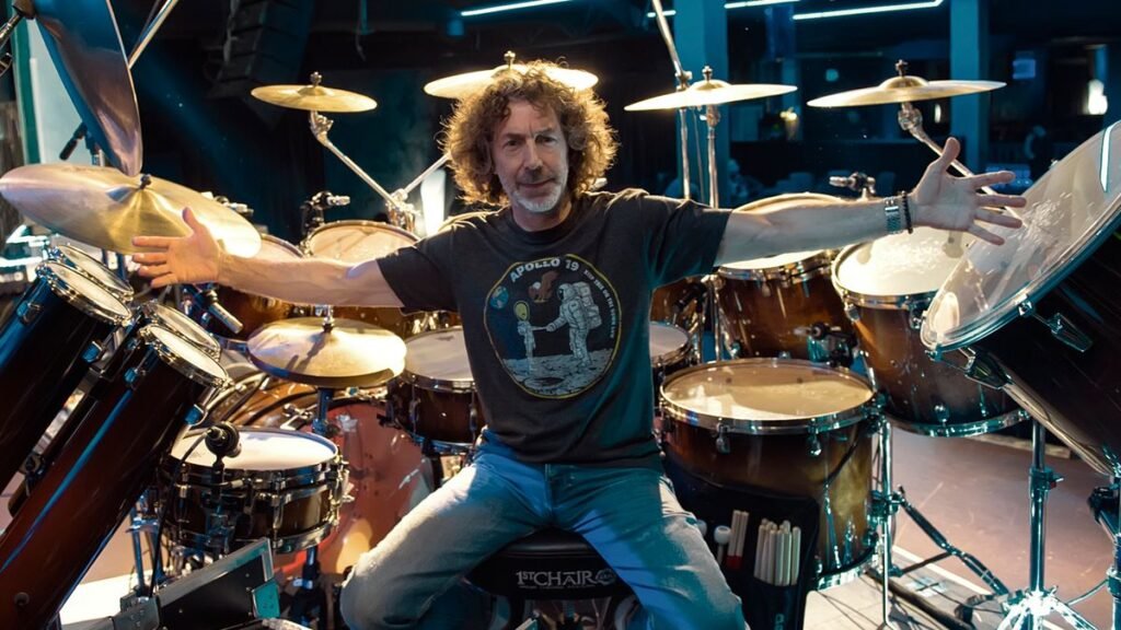 Simon Phillips indicators up for the brand new Karmakanic album