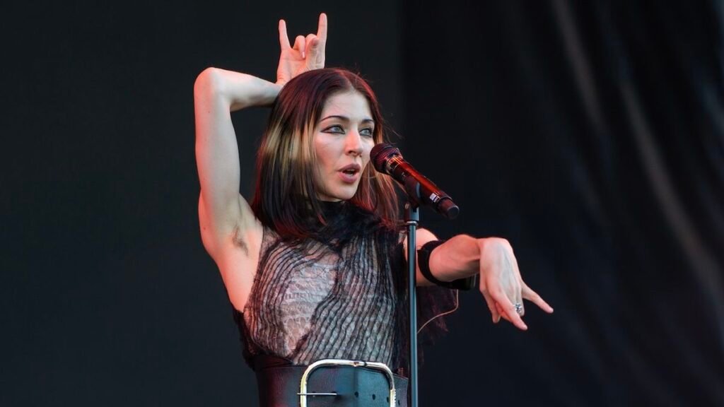 “I used to be obsessive about Kittie.” Alt. pop superstar Caroline Polachek finds the musical awakenings which led as much as her new “straight-up grunge” unmarried Starburned and Unkissed