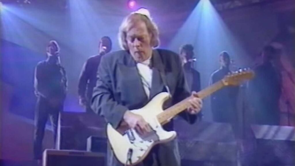 Watch David Gilmour wring each and every ounce of emotion from the guitar solo on Prince’s Pink Rain – with Tom Jones Watch David Gilmour wring each and every ounce of emotion from the guitar solo on Prince’s Pink Rain – with Tom Jones