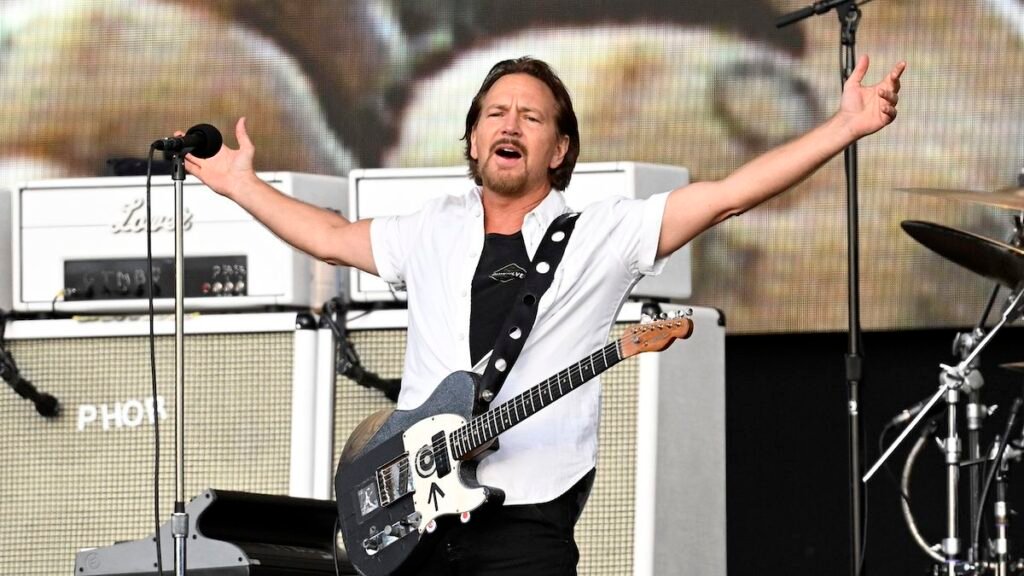 From Dylan to Prince, The Stooges to The Los angeles’s: the ten highest covers through Pearl Jam From Dylan to Prince, The Stooges to The Los angeles’s: the ten highest covers through Pearl Jam