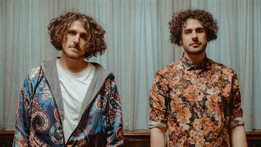 Italian prog fusion duo Uneven Universe signal with InsideOutMusic