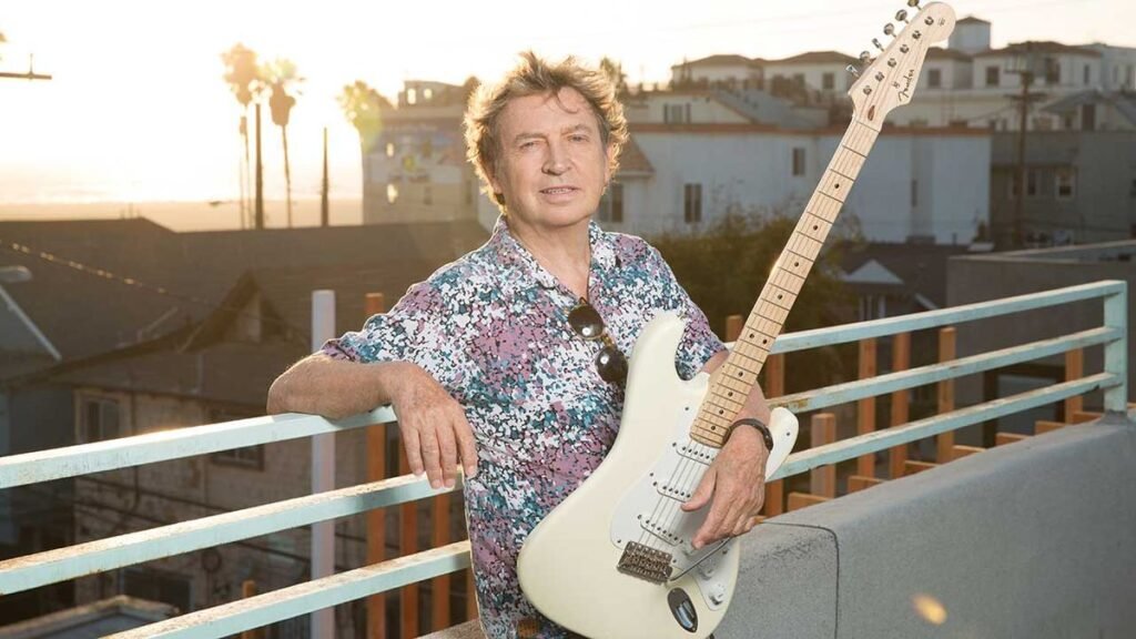 Andy Summers stocks atmospheric new unmarried Into The Blue. Pay attention right here…