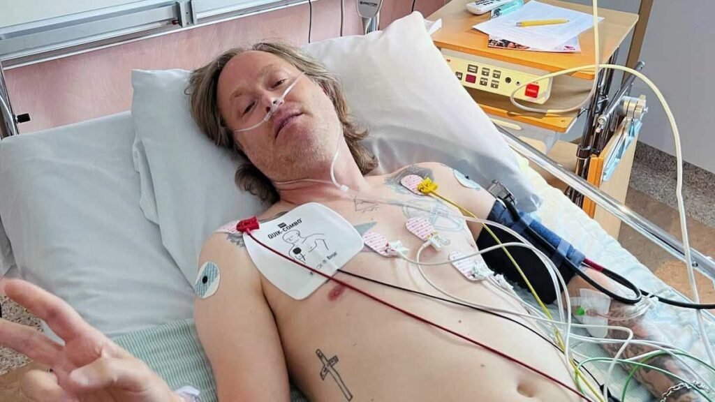 Refused singer Dennis Lyxzén suffers “huge” center assault forward of pageant date in Sweden