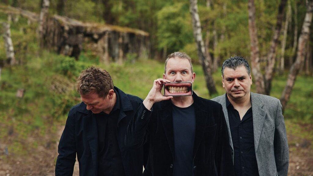 Jem Godfrey finds new Frost* free up will likely be a double thought album Jem Godfrey finds new Frost* free up will likely be a double thought album