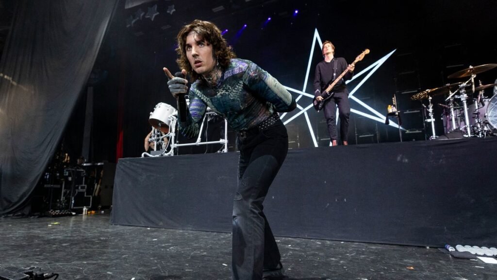 “Assist him out, he is somewhat fearful!” Watch Oli Sykes convey his dad on degree to sing super-sweary Deliver Me The Horizon anthem, Antivist