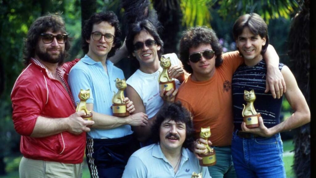 Toto’s video for Africa has now been watched 1000000000 occasions on YouTube Toto’s video for Africa has now been watched 1000000000 occasions on YouTube