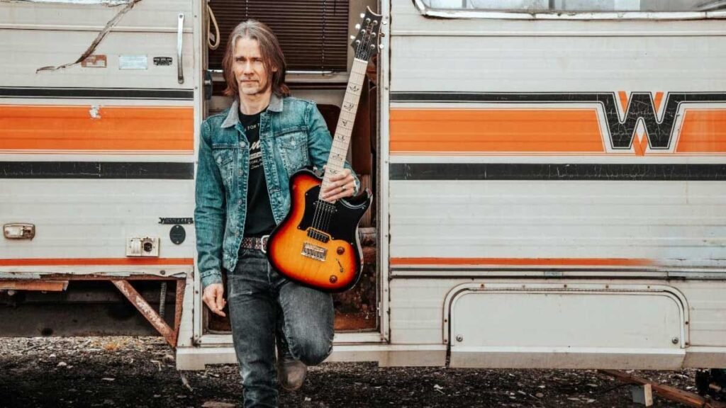 Myles Kennedy publicizes The Artwork Of Letting Move solo album and international excursion
