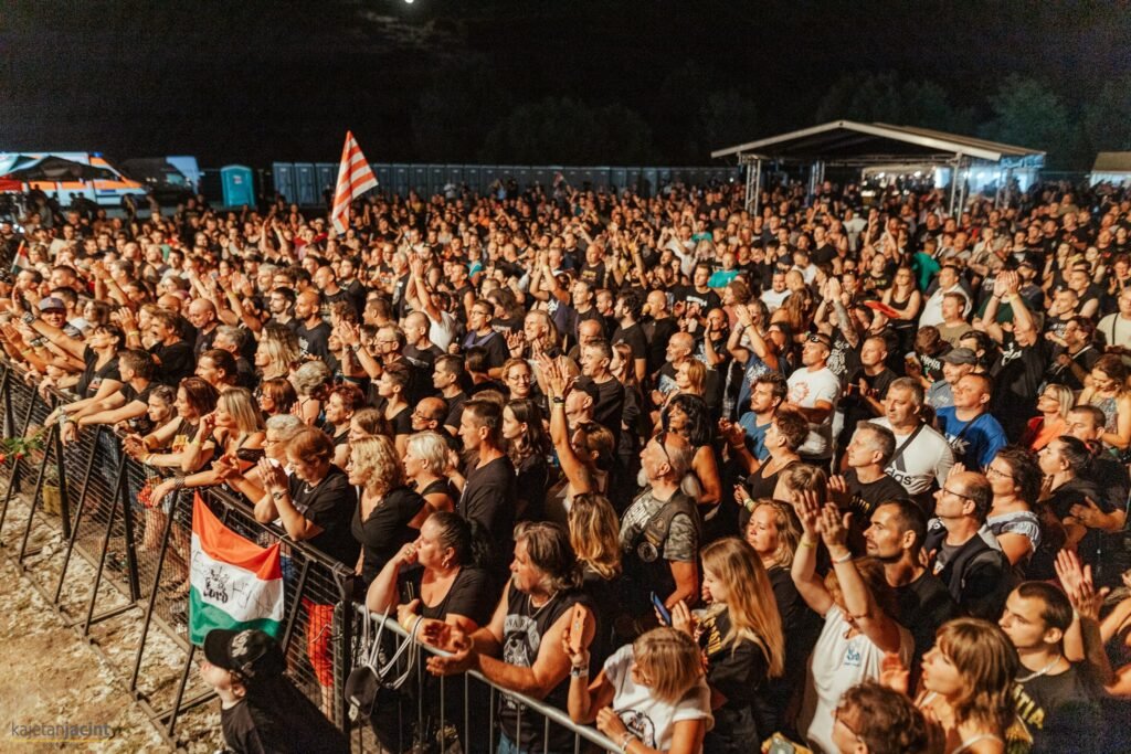 Pageant at Lake Balaton Awaits Lovers of Rock Tune in August
