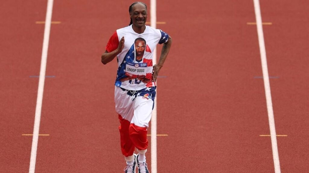 “I am honoured to be right here as a result of I at all times constitute peace.” Mythical workout and clean-living suggest Snoop Dogg to run with the Olympic torch in Paris