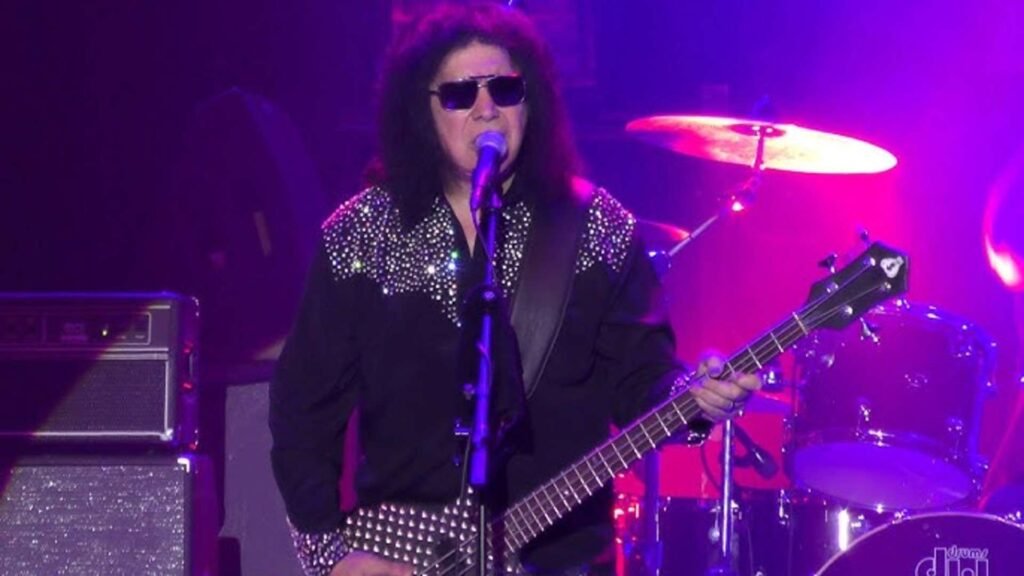 GENE SIMMONS Unveils Thrilling First Solo Band Presentations For 2025